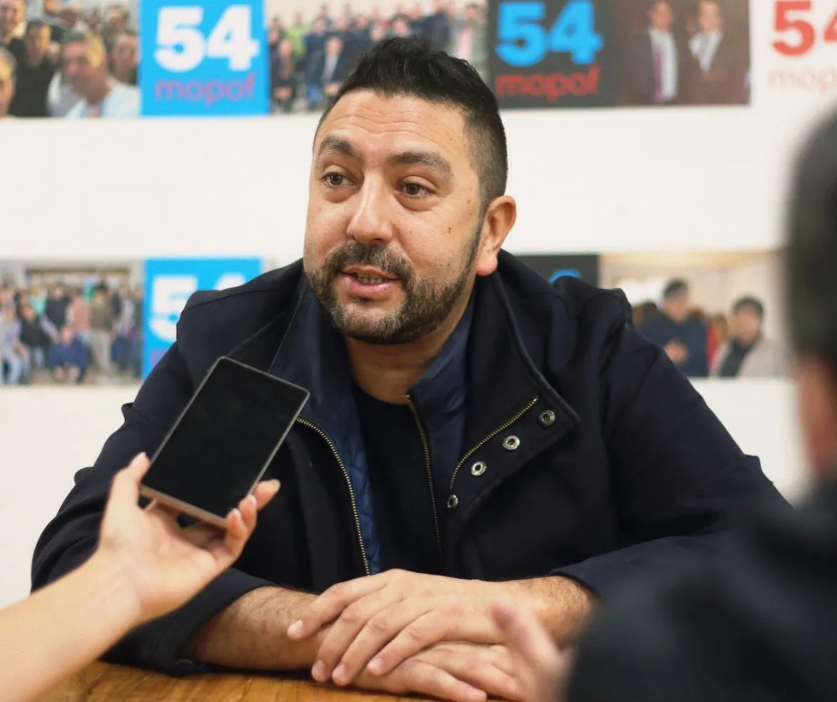 photo_5019309450707709641_y