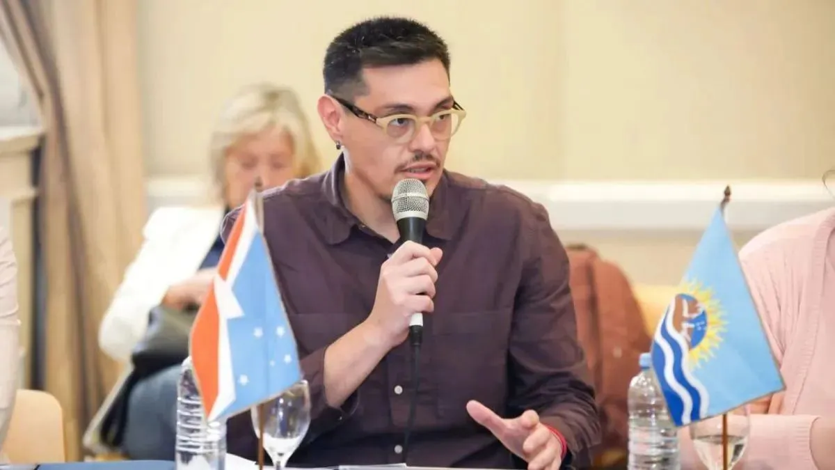 photo_5091755730699750179_y