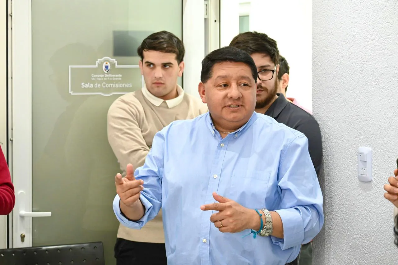 photo_5107216517748689754_y